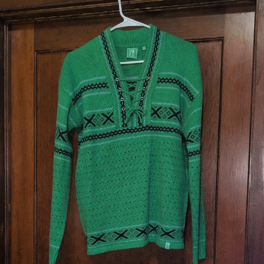 CK Bradley Green and Navy Apres Ski Knit Sweater